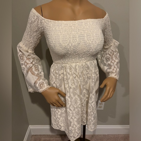 Off-the-shoulder Lace mini with ruched bodice - Picture 1 of 5